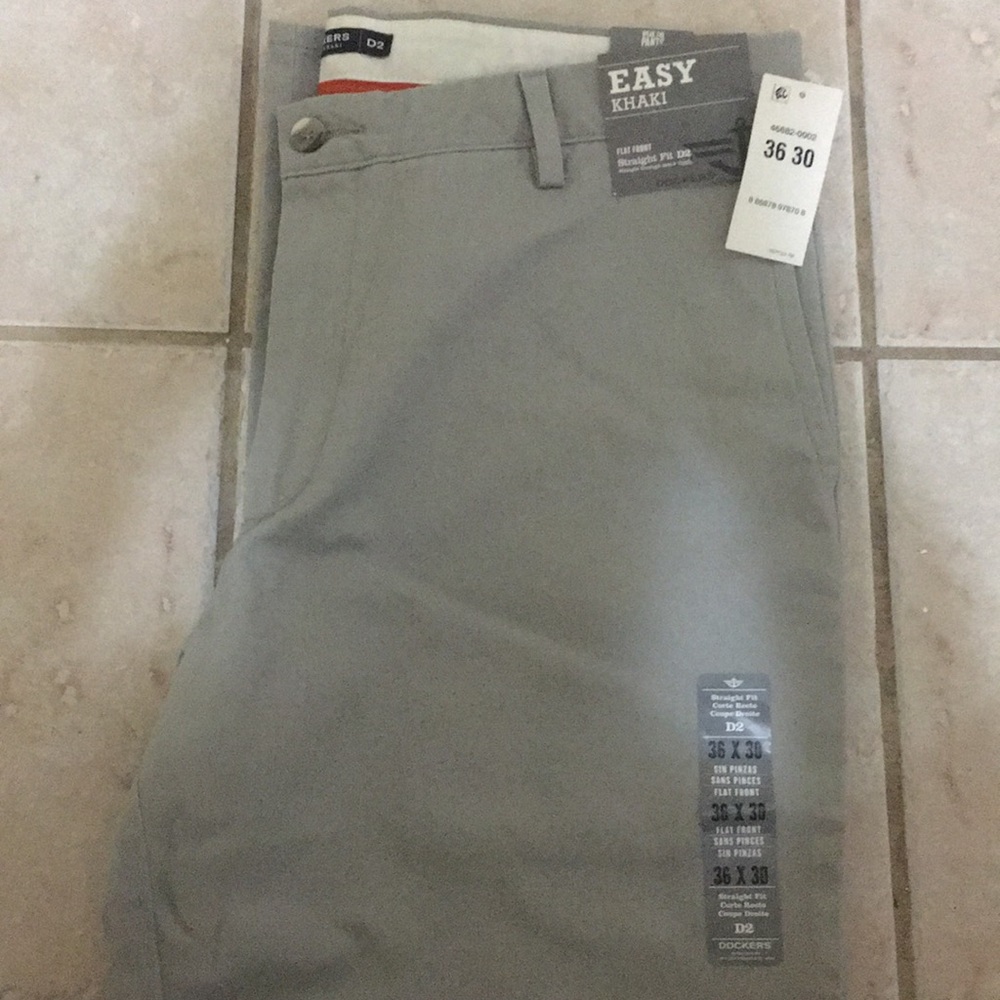 Dockers D2 Gray Flat Front Easy Khaki Size: 36/30